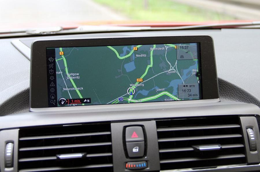  BMW 1-Series 5-Door 2012 года  (фото 21 из 57)